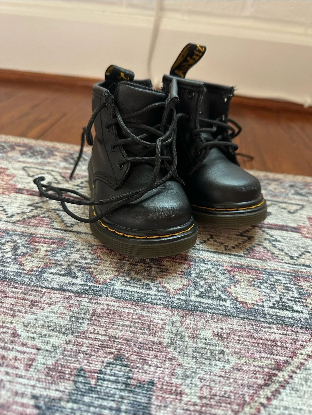 Dr. Martens classic black